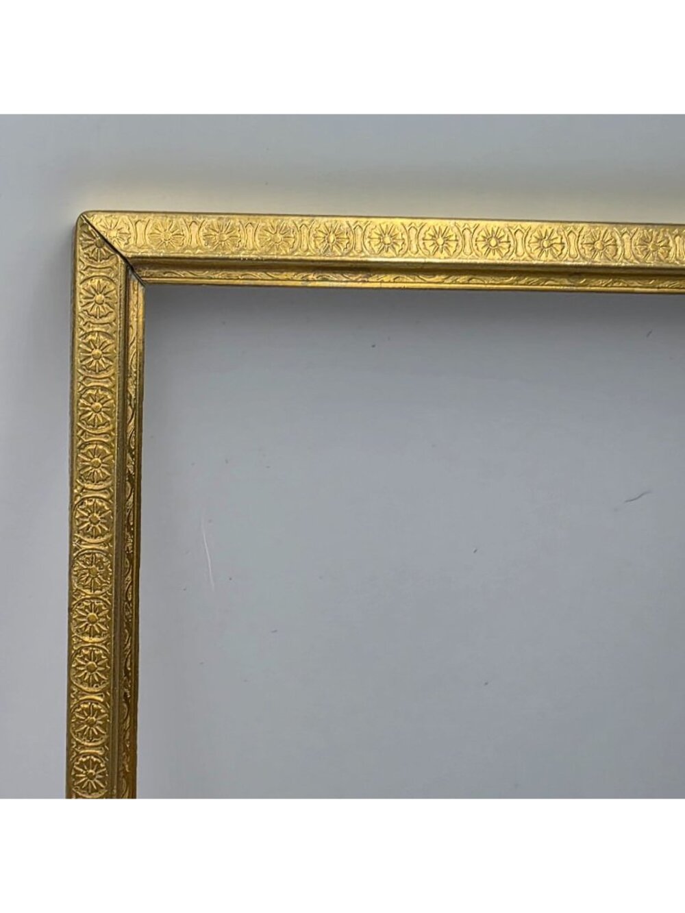 VTG Delicate Brass Picture Frame Detailed Embossed 5x7"